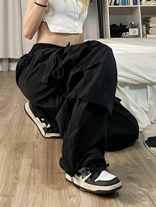 Women Cargo Pants Trendy Parachute Pants Elastic Waist Hiking Pants Lightweight Waterproof Baggy Joggers with Pockets