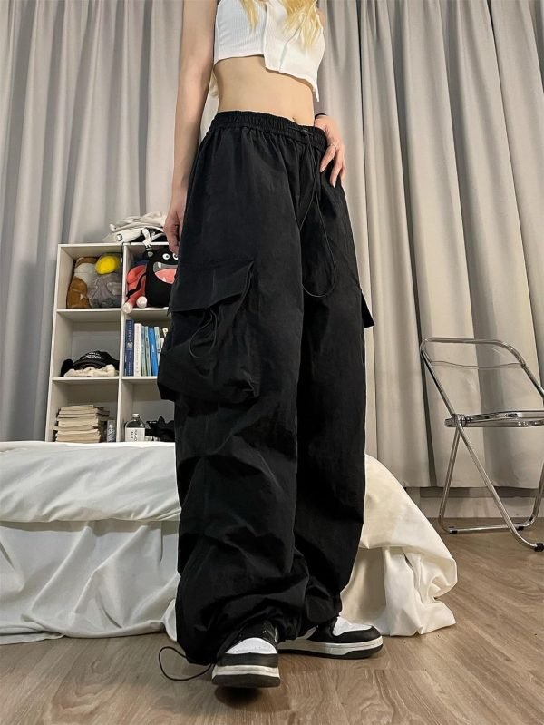 Women Cargo Pants Trendy Parachute Pants Elastic Waist Hiking Pants Lightweight Waterproof Baggy Joggers with Pockets